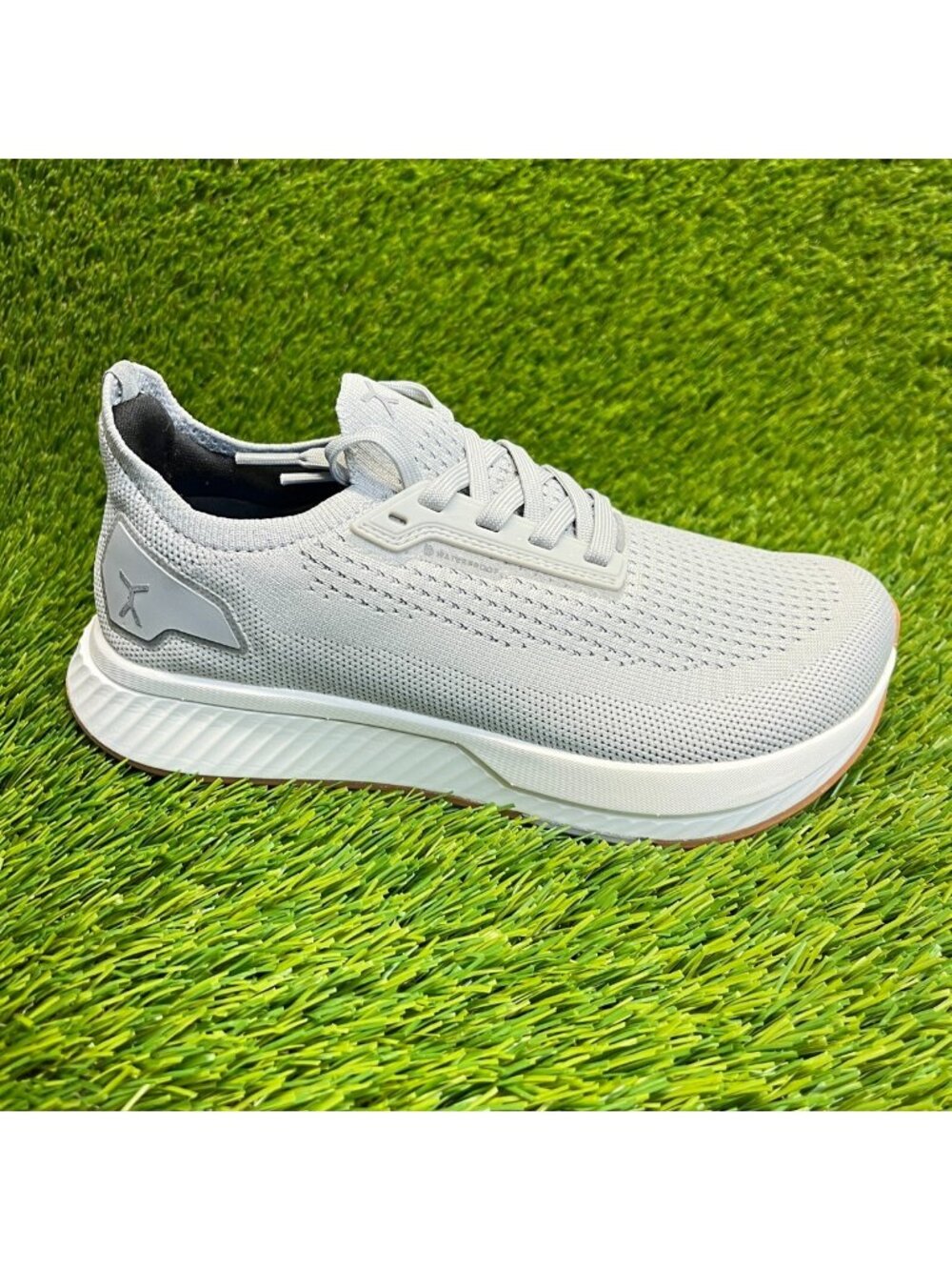 Flux Adapt Waterproof Runner Lunar Gray Womens Size 6 Barefoot Running Shoes